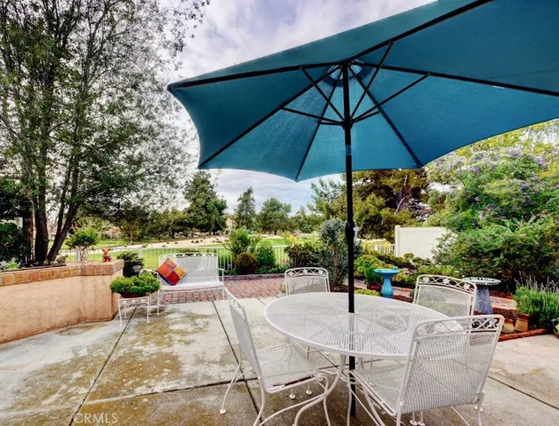 15570 Walton Heath Row, San Diego, California 92128