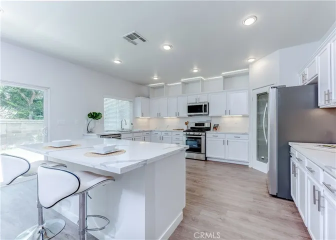 12995 Kite Court, Eastvale, California 92880