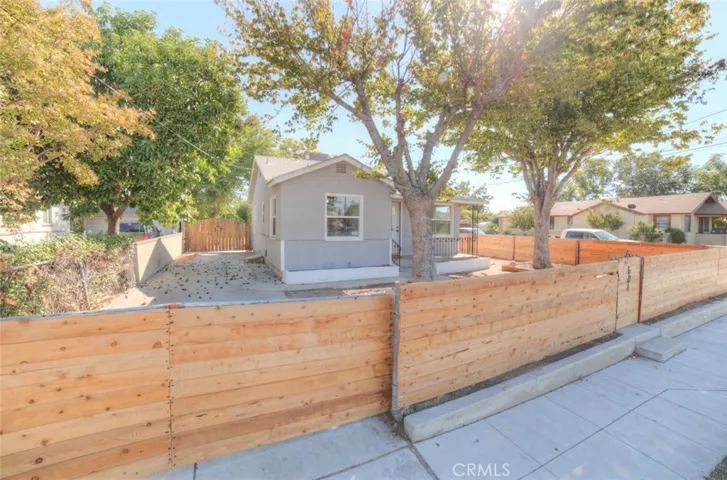 604 N Sierra Vista Avenue, Fresno, California 93702