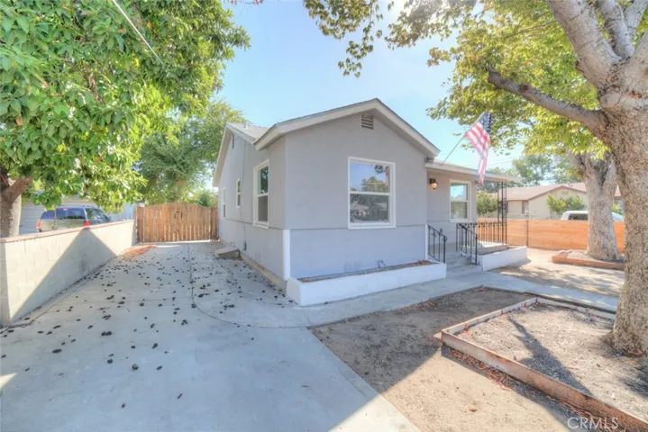 604 N Sierra Vista Avenue, Fresno, California 93702