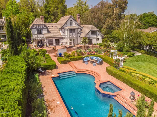 15529 Saddleback Rd Santa-large-091-84-S