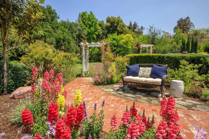 15529 Saddleback Rd Santa-large-061-60-S