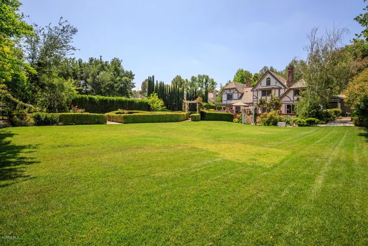 15529 Saddleback Rd Santa-large-074-76-S