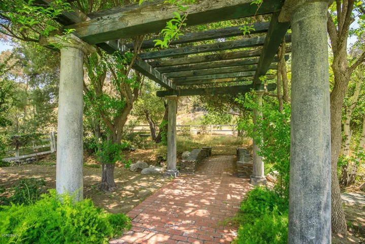 15529 Saddleback Rd Santa-large-076-70-S