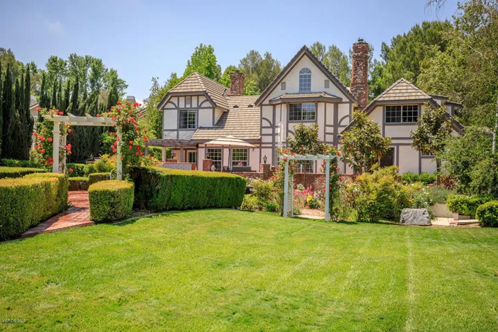 15529 Saddleback Rd Santa-large-075-89-S