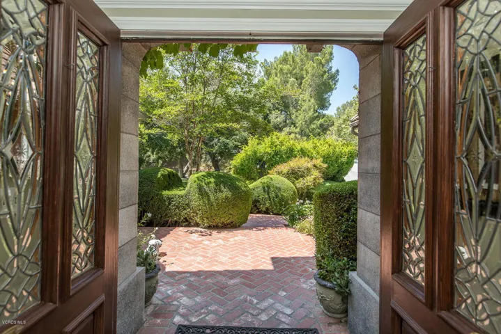 15529 Saddleback Rd Santa-large-012-5-Sa