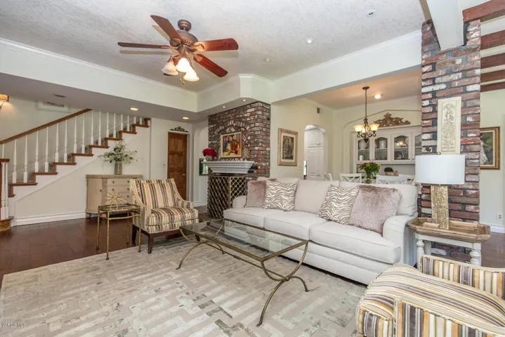 15529 Saddleback Rd Santa-large-020-1-Sa