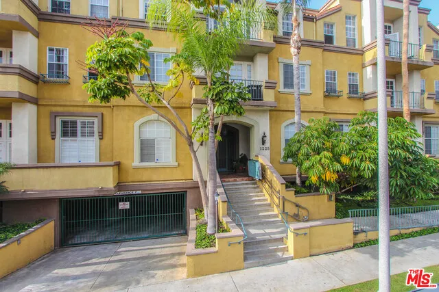 1225 Armacost Avenue 103, Los Angeles, California 90025