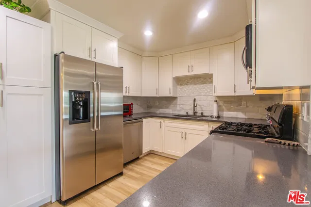1225 Armacost Avenue 103, Los Angeles, California 90025