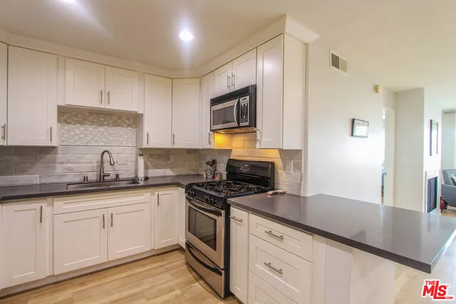 1225 Armacost Avenue 103, Los Angeles, California 90025