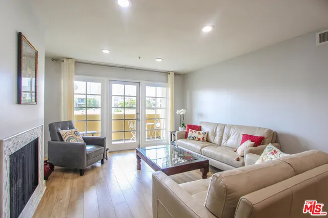 1225 Armacost Avenue 103, Los Angeles, California 90025