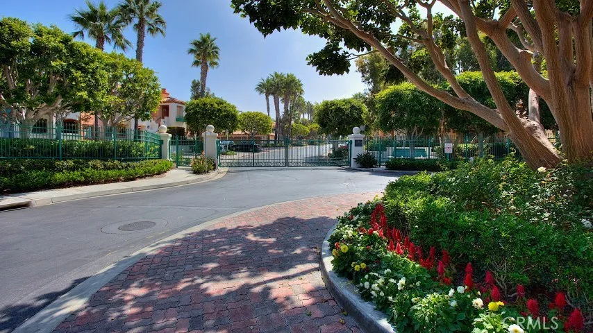418 Villa Point Drive, Newport Beach, California 92660