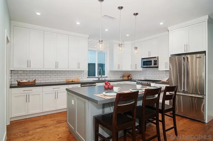 3983 Sequoia St, San Diego, California 92109