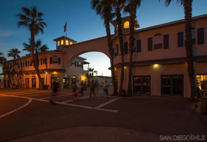 3983 Sequoia St, San Diego, California 92109