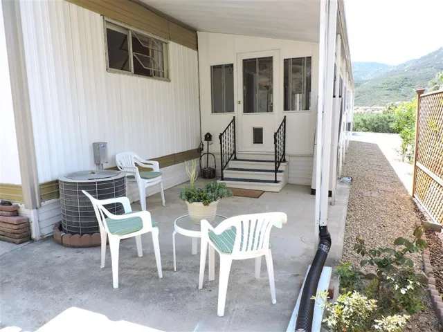 8975 Lawrence Welk Dr 124, Escondido, California 92026