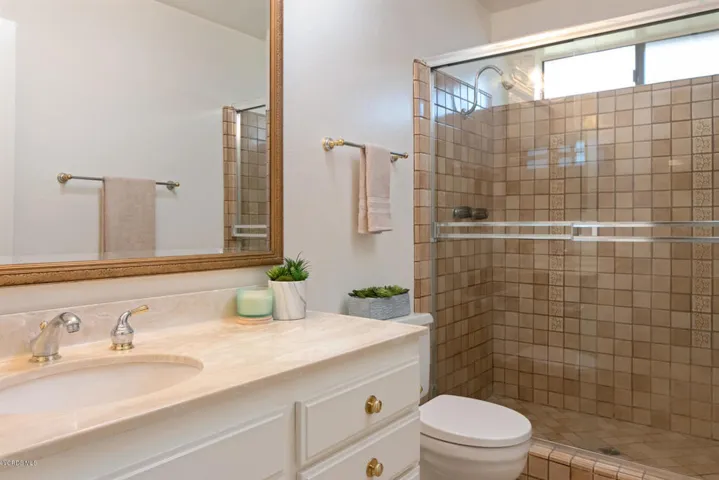 624 Indian Wells Ln-021-15-Bathroom-MLS_