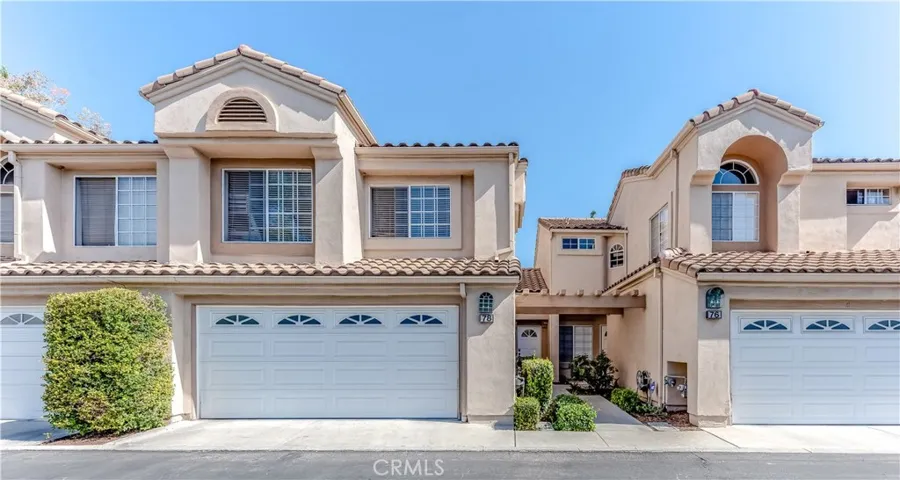 78 Almador 214, Irvine, California 92614
