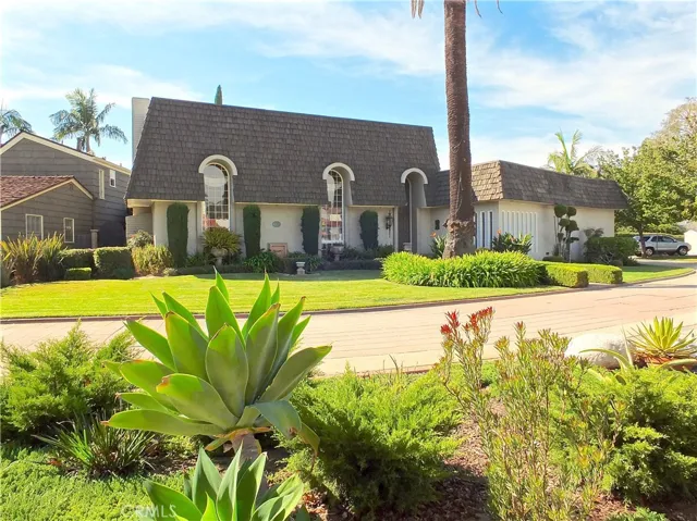 42 La Linda Drive, Long Beach, California 90807