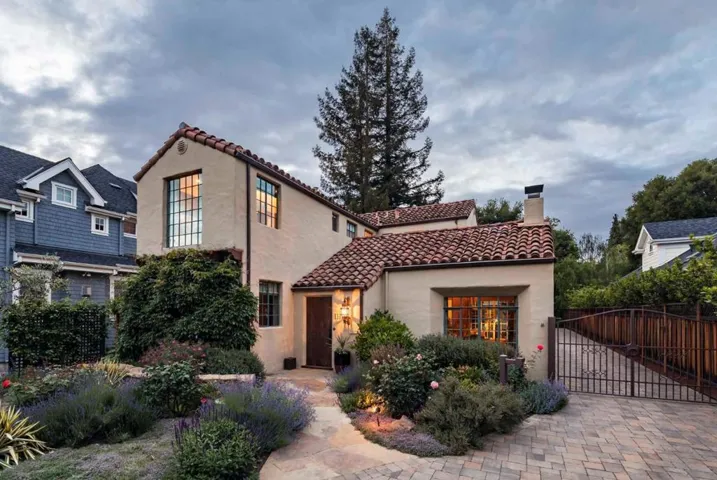 1117 Hamilton Avenue, Palo Alto, California 94301