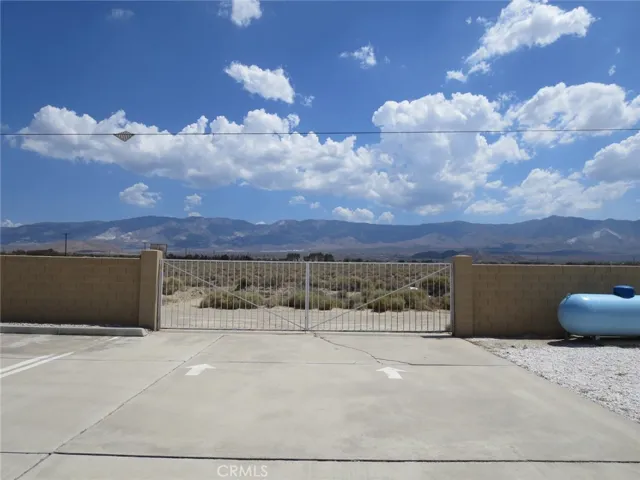 11112 Barstow Road, Lucerne Valley, California 92356