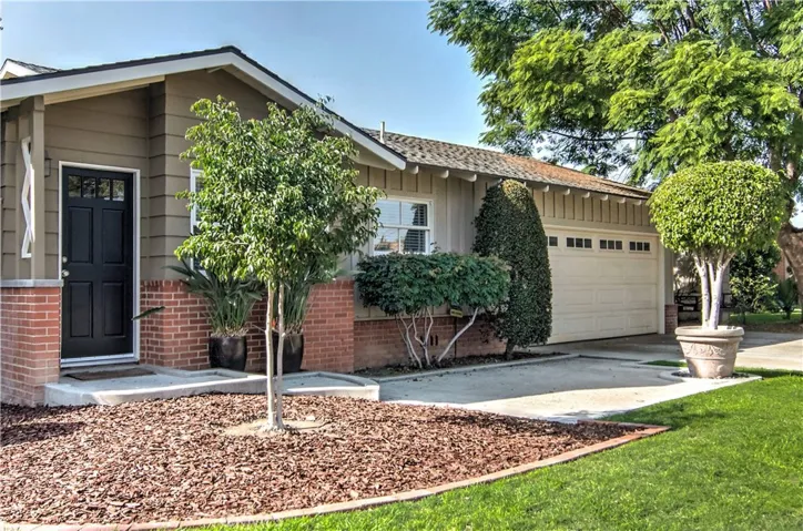 Separate entrance and patio area for 1 bedroom apartment.