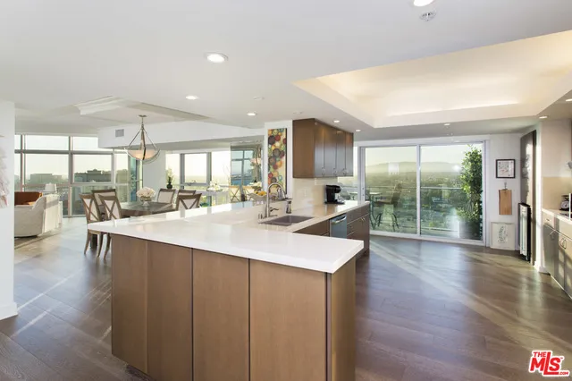 13700 Marina Pointe Drive 1505, Marina Del Rey, California 90292