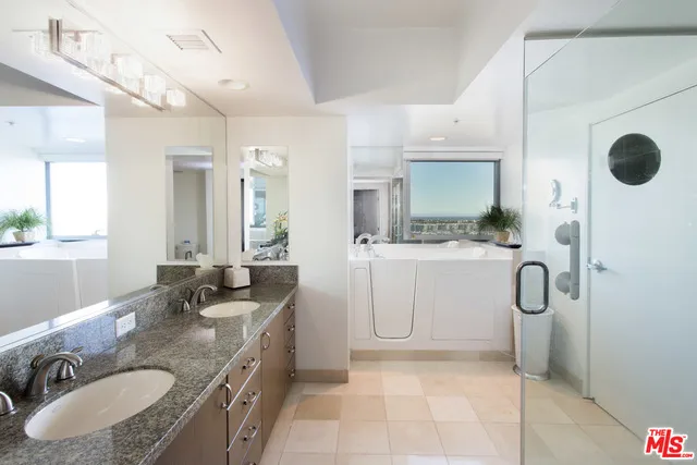13700 Marina Pointe Drive 1505, Marina Del Rey, California 90292