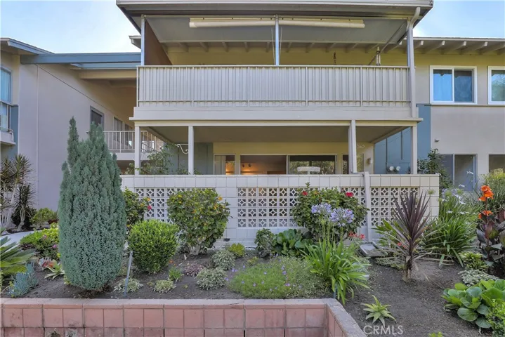 116 Via Estrada B, Laguna Woods, California 92637