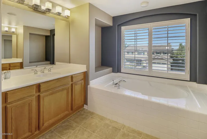nMaster Suite8