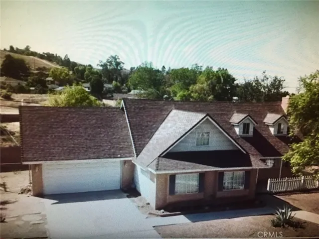 144 W Manfield Street, Riverside, California 92507