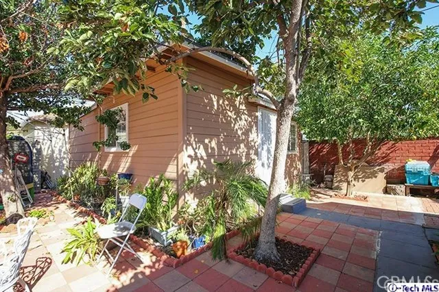 1030 N Parish Place, Burbank, California 91506