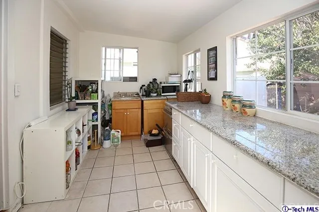 1030 N Parish Place, Burbank, California 91506