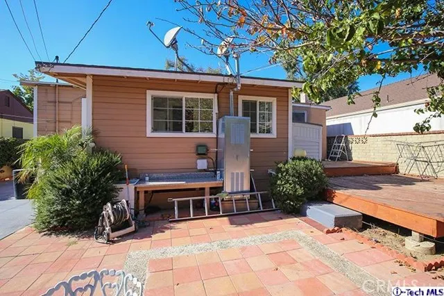1030 N Parish Place, Burbank, California 91506