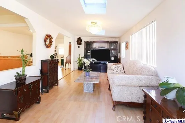 1030 N Parish Place, Burbank, California 91506