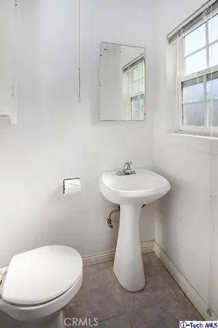 1030 N Parish Place, Burbank, California 91506