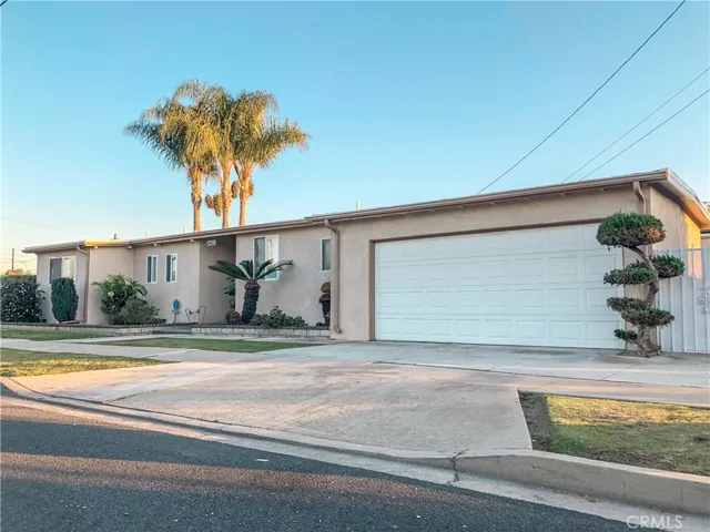 15403 S Manhattan Place, Gardena, California 90249