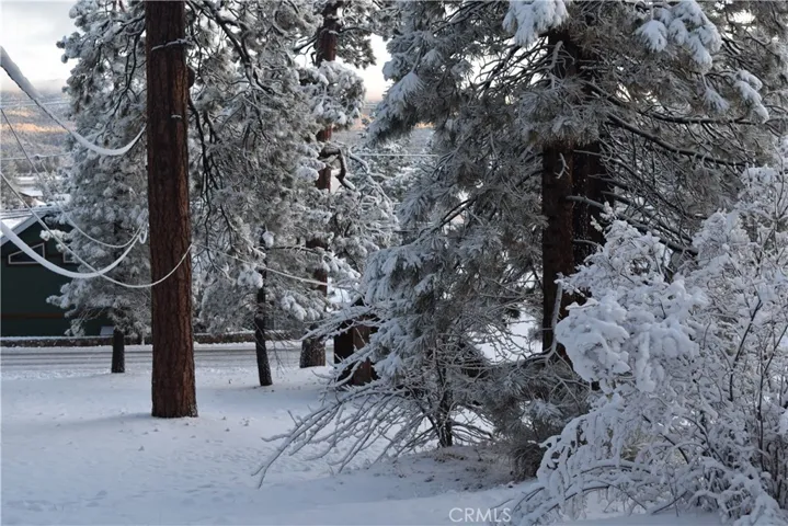 40313 Lakeview Drive, Big Bear, California 92315