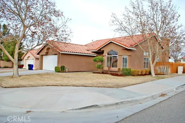 15097 Zircon Drive, Victorville, California 92394