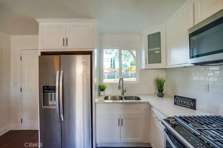 250 Grace Avenue, La Habra, California 90631