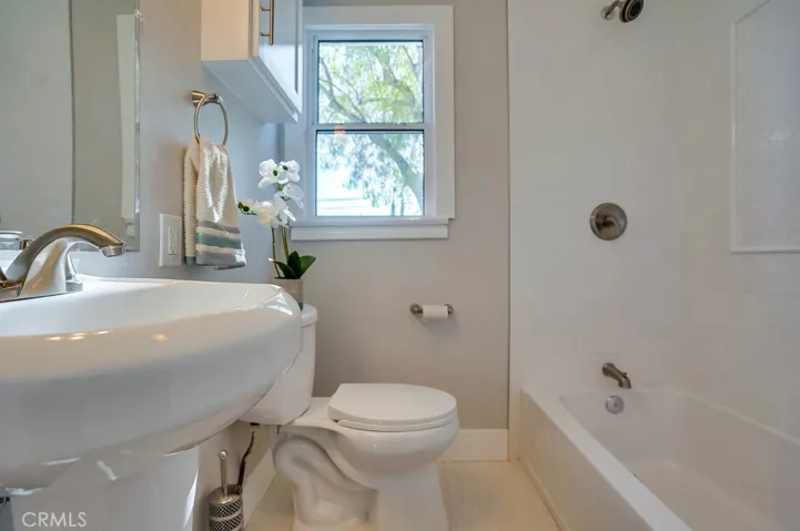 250 Grace Avenue, La Habra, California 90631