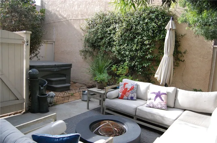 121 S Broadway, Redondo Beach, California 90277