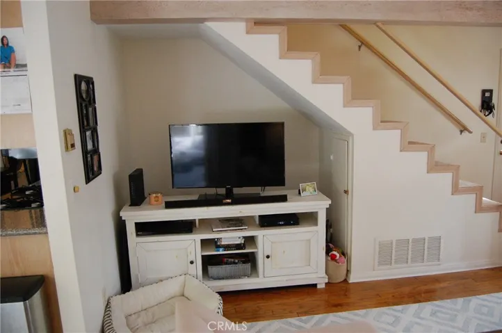 121 S Broadway, Redondo Beach, California 90277