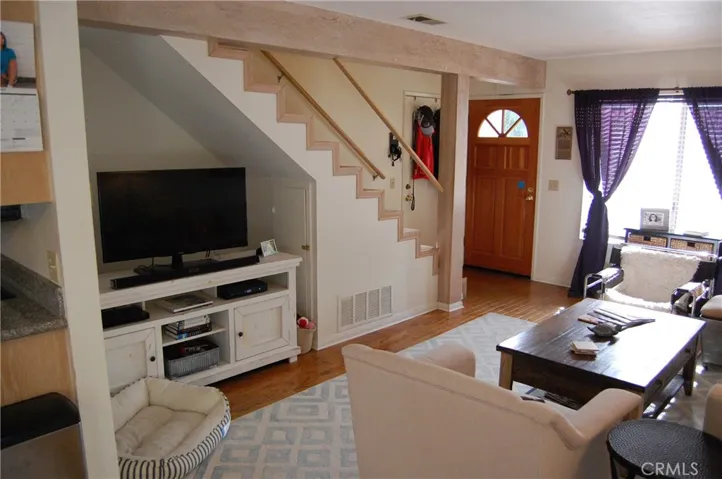 121 S Broadway, Redondo Beach, California 90277