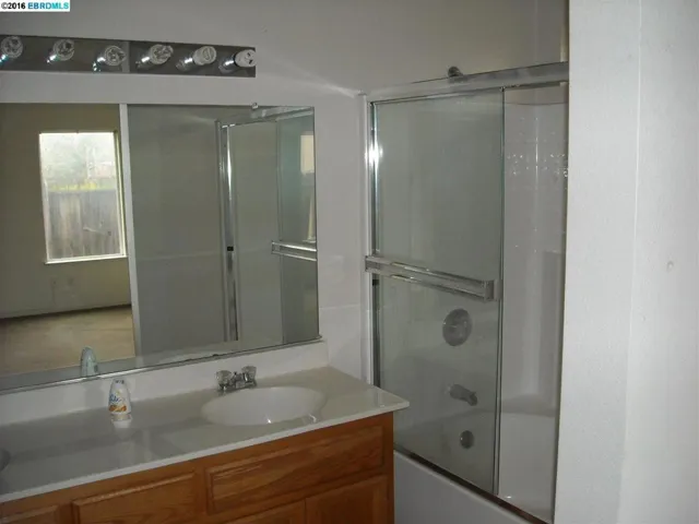 1324 Walnut Meadows Dr, Oakley, California 94561