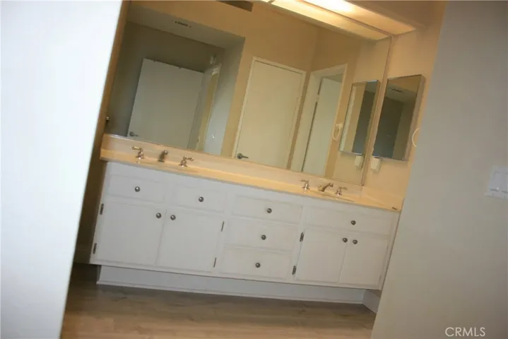 52 Almador, Irvine, California 92614