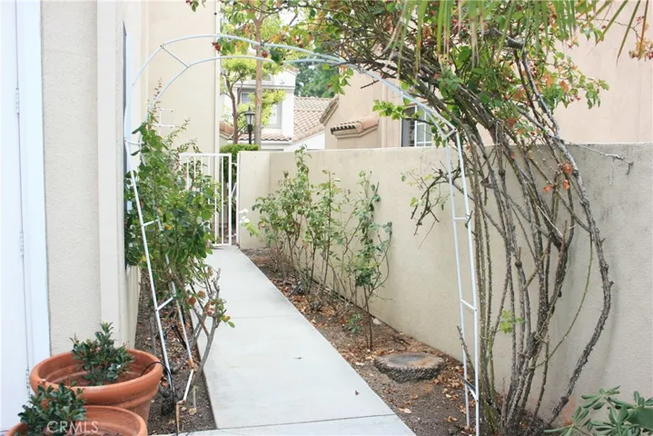 52 Almador, Irvine, California 92614