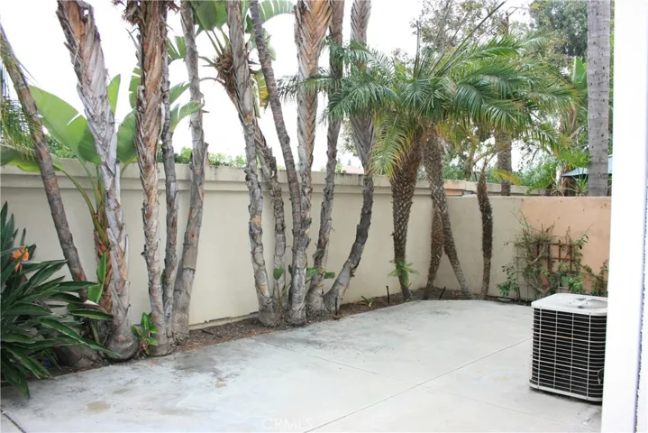 52 Almador, Irvine, California 92614