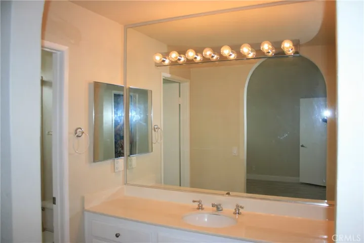 52 Almador, Irvine, California 92614