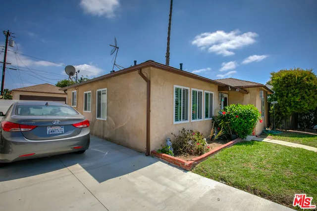 1012 W 209th Street, Torrance, California 90502
