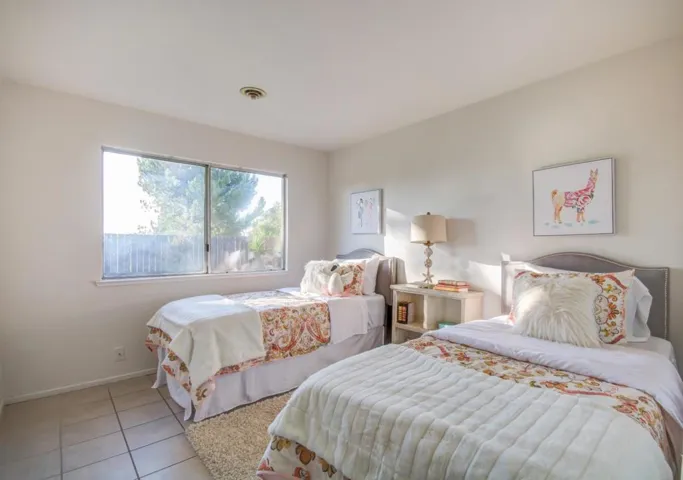 720 Clearview Drive, Hollister, California 95023